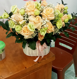 Giỏ hoa xinh Giỏ hoa xinh