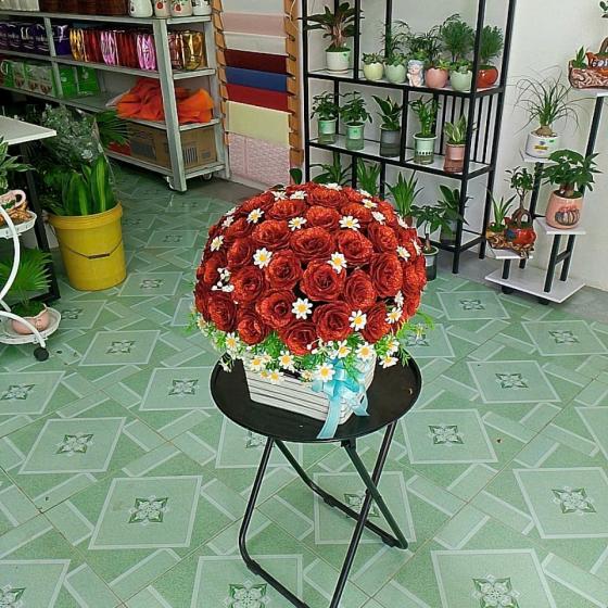 Chậu hoa sáp xinh lung linh